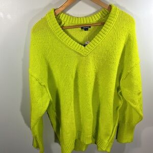NWT Wild Fable V-neck Pullover Sweater
